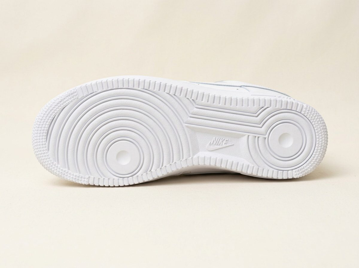 Suola sneaker — dopo il restauro